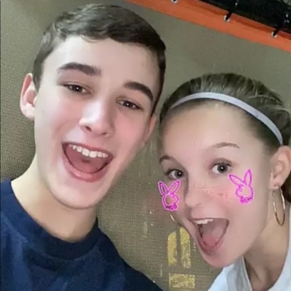 Meet your Posher, Emalie - Picture 1 of 1